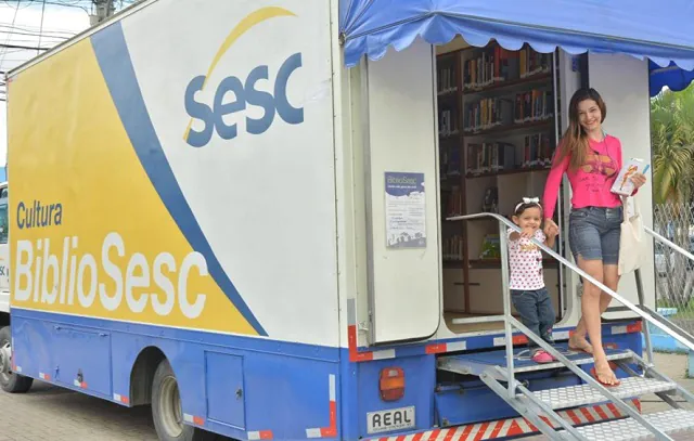 Estação Guilhermina-Esperança do Metrô recebe biblioteca móvel