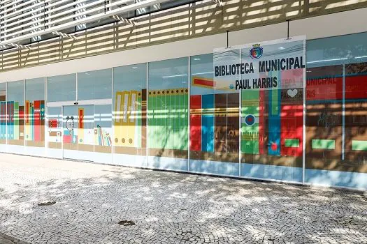 Biblioteca de São Caetano realiza sarau com foto histórica de escritoras da região