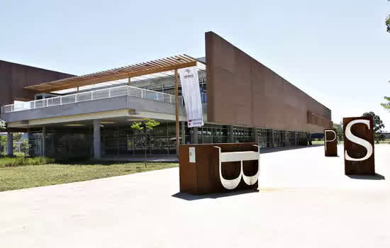 Biblioteca de São Paulo comemora 11 anos com programação especial