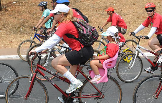 Bolsonaro reduz tarifa de importação de bicicletas e abre crise com bancada do Amazonas