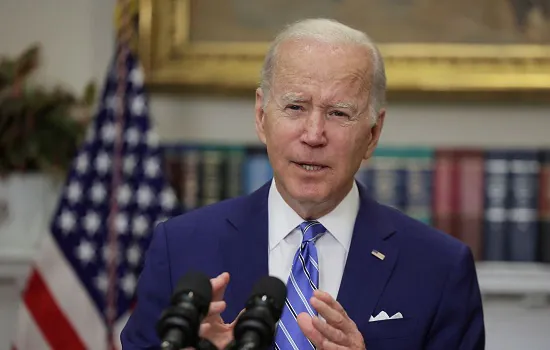 Biden afirma que Zelensky não quis ouvir alertas de invasão à Ucrânia