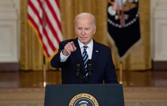 Biden irá anunciar medidas para ampliar vacinação contra a covid-19 nos EUA