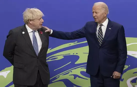 Biden conversa com Boris Johnson sobre situação na Ucrânia