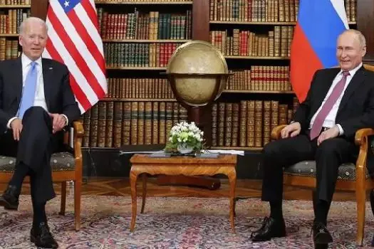 Rússia diz que ainda não há plano concreto de reunião entre Putin e Biden