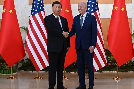 Biden e Xi Jinping prometem trabalhar para evitar conflitos entre EUA e China