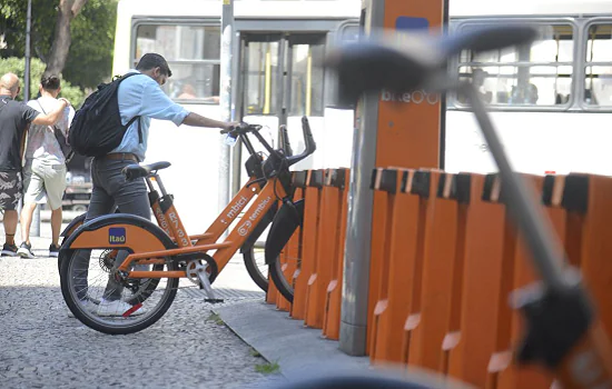 Uso de bicicletas compartilhadas cresce no RJ e SP neste ano