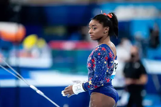 Biles e outras ginastas pedem US$ 1 bi ao FBI por não evitar novos casos de abuso