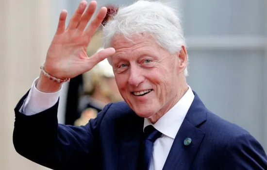 Ex-presidente dos Estados Unidos Bill Clinton está internado