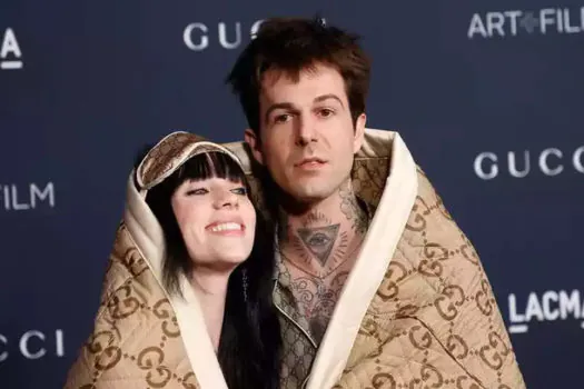 Billie Eilish e Jesse Rutherford terminam namoro após menos de um ano, diz assessor