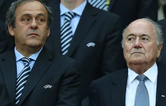 Blatter e Platini são absolvidos por tribunal suíço em caso de corrupção na Fifa