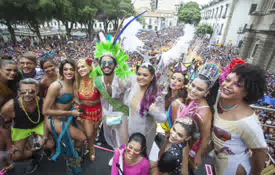 Carnaval no Rio começa em janeiro e deve durar ao menos 50 dias