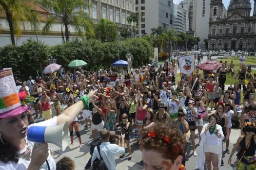 Quarta-feira de Cinzas ainda tem blocos nas ruas no Rio