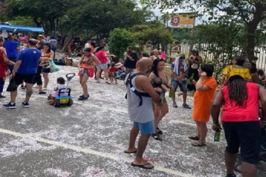 Blocos infantis animam a criançada em SP