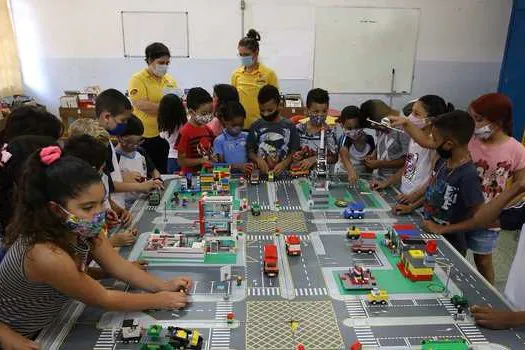 Em Diadema, mini cidade ajuda a explicar segurança no trânsito nas escolas