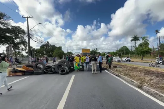 PRF ainda registra bloqueios de rodovias em ao menos sete estados