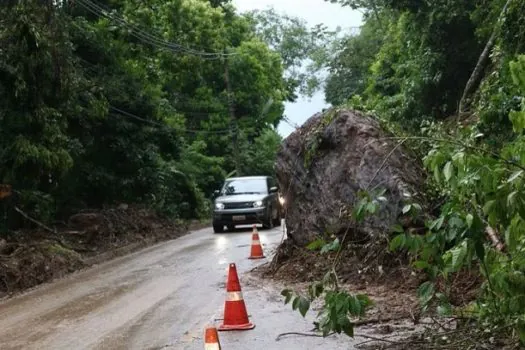 Tráfego para o litoral norte de SP está liberado para veículos leves e pesados