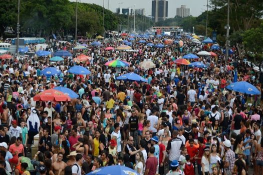 Alimente-se Bem orienta os foliões sobre alimentação no Carnaval