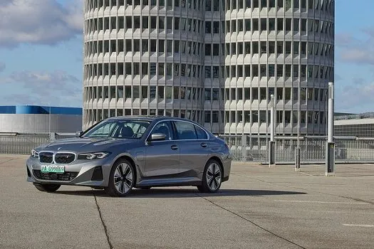 O primeiro BMW Série 3 elétrico é apresentado e chegará ao mercado em maio