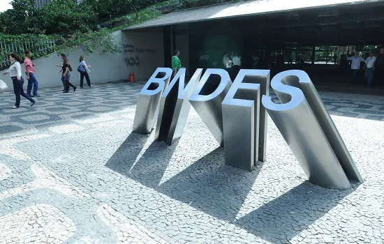 BNDES deve devolver R$ 90 bi à União este ano