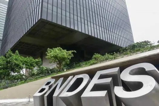 BNDES tem queda de 45% no lucro e alta de 22% nos desembolsos