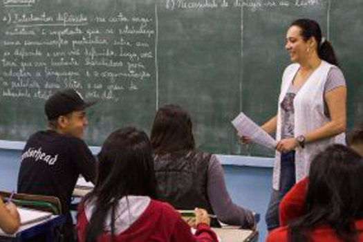 Estudantes da rede pública concorrem a bolsa de estudos na Itália