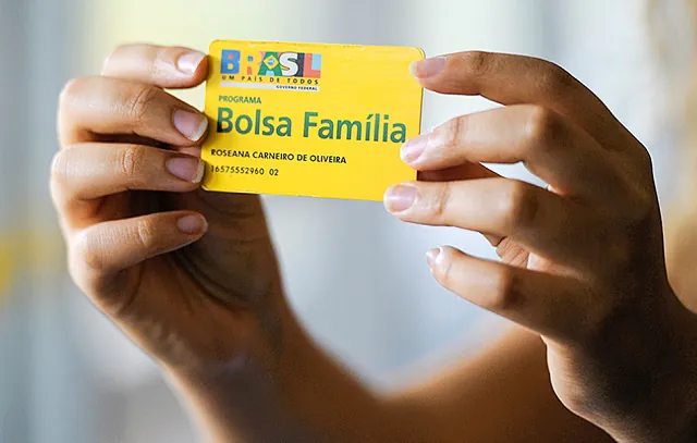 Com pente-fino no Bolsa Família