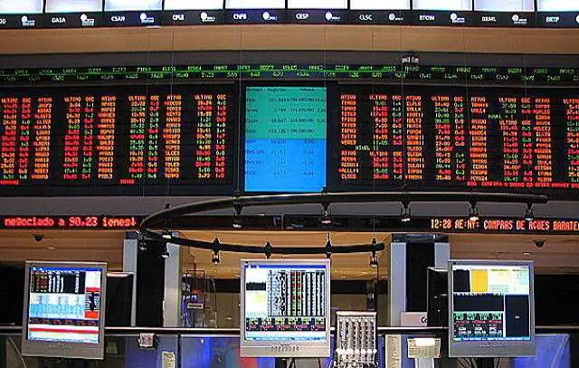 Bolsa supera os 122 mil pontos e fecha no maior nível em dois anos