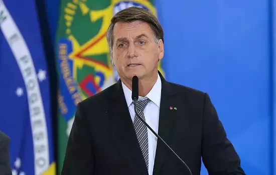 Bolsonaro ameaça governadores e diz que ICMS terá que baixar por ser lei federal