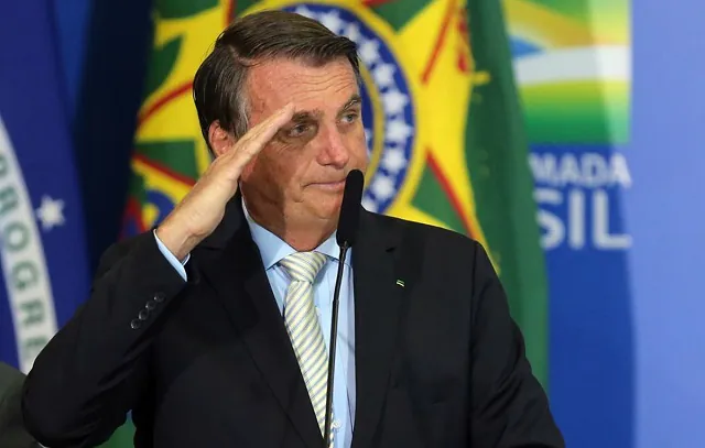 Bolsonaro: renda como ex-presidente deve superar R$ 75 mil com nova aposentadoria