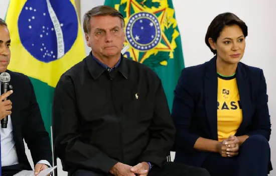 TCU aponta gastos de R$ 21 mi de Bolsonaro com cartão corporativo