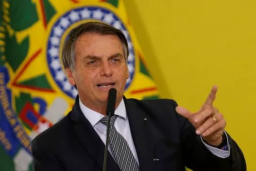 Bolsonaro confirma promessa de 13º do Auxílio Brasil a mulheres a partir de 2023