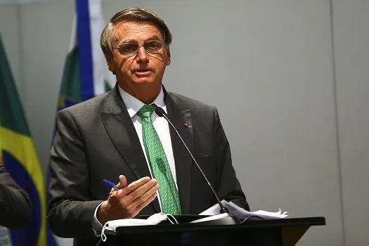 Bolsonaro diz contar com ajuda do STF na PEC dos precatórios e critica oposição