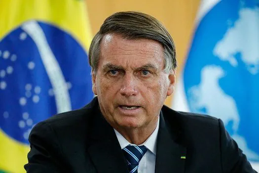 Bolsonaro anuncia programa da Caixa para renegociar dívidas em ato de campanha