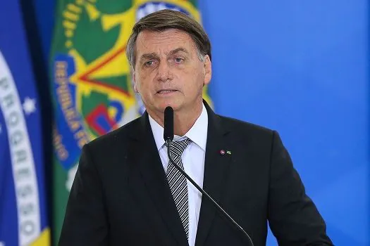 Bolsonaro: Vocês [banqueiros] têm que olhar minhas ações, não assinar cartinha