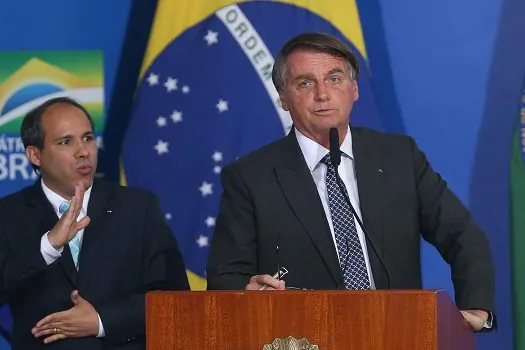 Bolsonaro envia ao Congresso projeto de lei que regulamenta lobby no Brasil