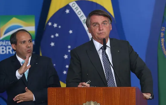 Bolsonaro envia ao Congresso projeto de lei que regulamenta lobby no Brasil