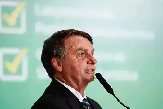 ‘Forças são último obstáculo ao socialismo’, diz Bolsonaro em evento da CNA