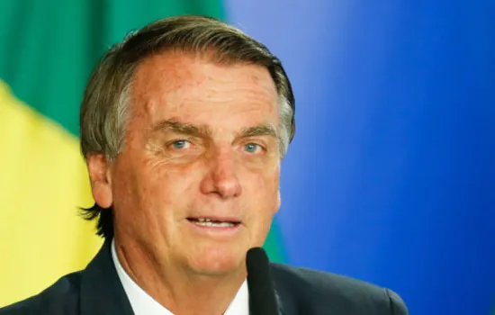 Bolsonaro chega em encontro com empresários em SP