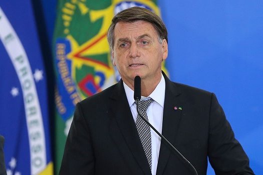 Bolsonaro diz que vai resolver questão do armamento em eventual 2º mandato