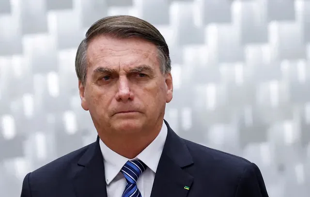 Bolsonaro veta Lei Padre Júlio Lancellotti