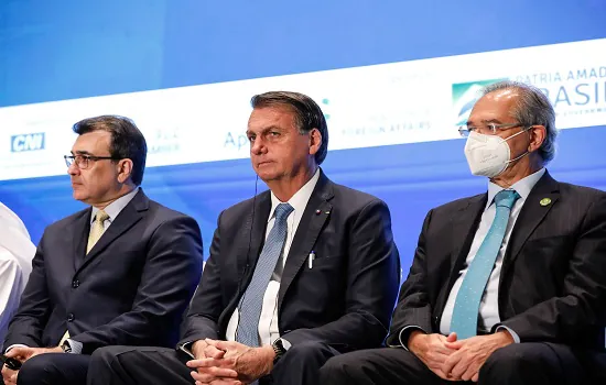 Bolsonaro diz que dará reajuste a servidores se PEC dos precatórios for aprovada