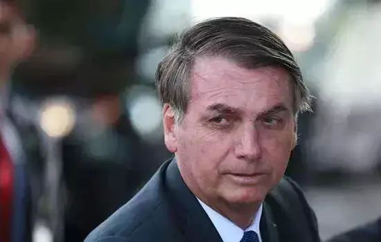 Bolsonaro volta a Brasília após três dias na praia e só tem compromissos à tarde