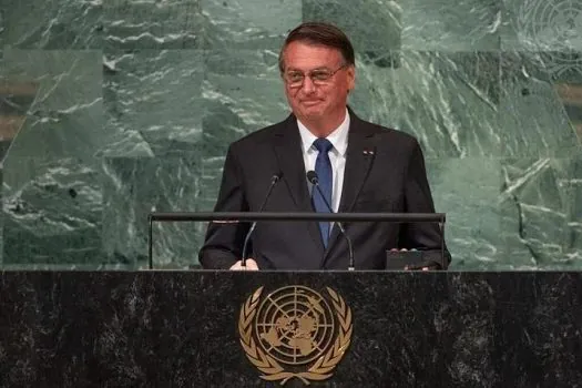 Bolsonaro faz na ONU discurso em tom de campanha, ataca Lula e exalta economia