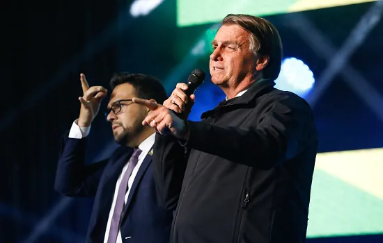 Bolsonaro anuncia