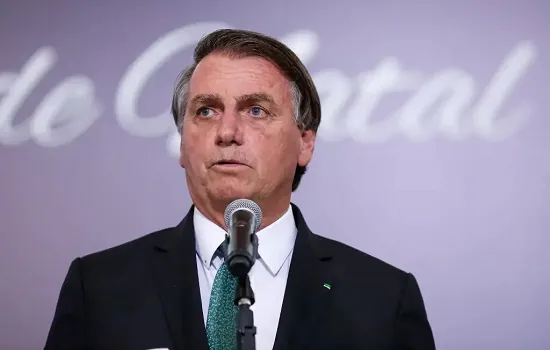 Bolsonaro anuncia negociações com outros países para importação de combustíveis