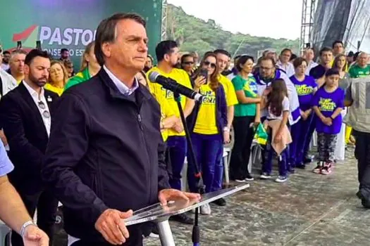 Bolsonaro diz que sua chegada ao poder afastou quem queria o mal do País