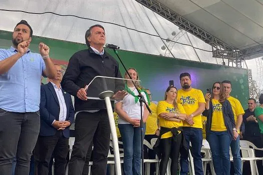 Bolsonaro diz ter exército que se aproxima de 200 milhões de pessoas no País