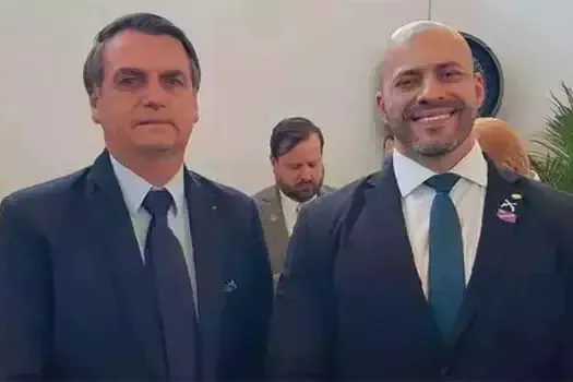 Bolsonaro agora diz ter tido “pouco contato” com Silveira, a quem concedeu perdão