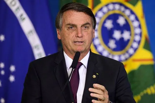 Bolsonaro edita decreto sobre concursos públicos que pode beneficiar PF e PRF