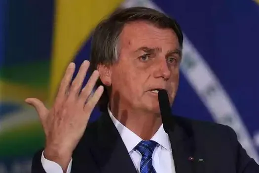 Bolsonaro soma mais prefeitos do que Lula na corrida por apoios locais